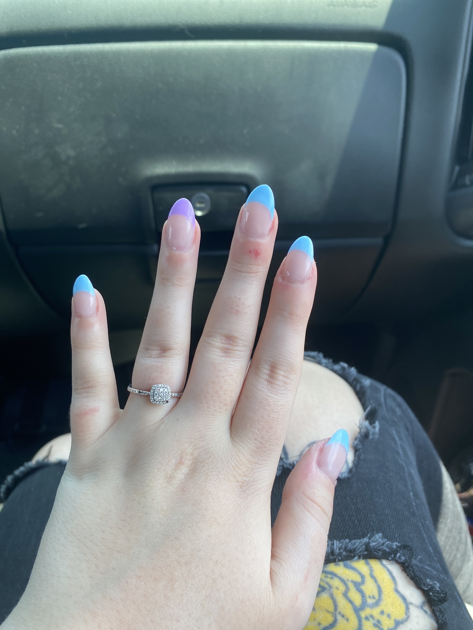 Cutie Nails nail photo 1